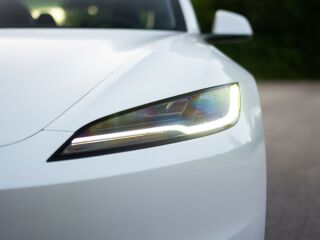 Tesla Model 3 208кВ