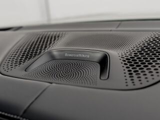 BMW X7 M50 Individual 4.4 V8 390кВ