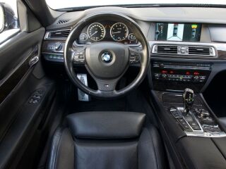 BMW 750 iL M-Pack xDrive 4.4 V8 N63B44 300kW