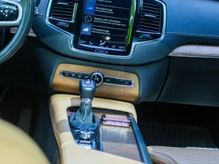 Volvo XC90 Inscription 2.0 polestar 246кВ