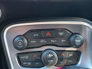 Dodge Challenger R/T 5.7 V8 280kW