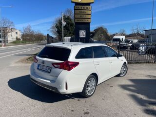 Toyota Auris Hybrid Touring Sports 1.8 73kW