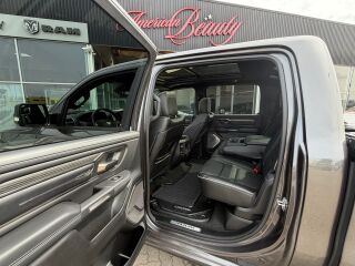 Ram 1500 Limited Night Crew Cab 5.7 V8 Hemi 395hp