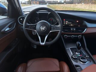 Alfa Romeo Giulia 2.0 R4 206kW