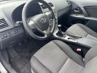 Toyota Avensis 1.8 108кВ