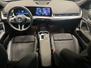 BMW iX1 xDrive30 M-Sportpakett 225kW
