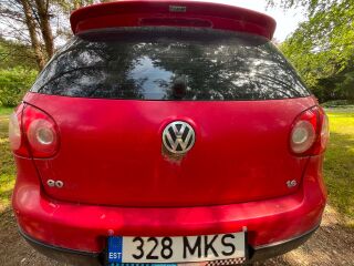 Volkswagen Golf 1.6 75кВ