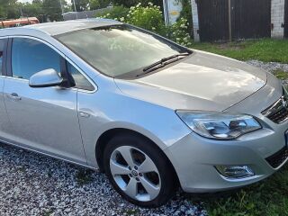 Opel Astra 1.2 70кВ