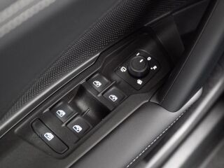Volkswagen Tiguan Life eHybrid 1.5 TSI 110кВ