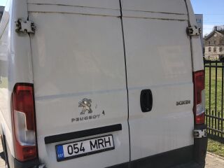 Peugeot Boxer L4H2 Premium 2.0 BlueHDi 96kW