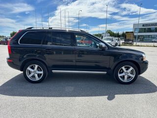 Volvo XC90 R Design 2.4 136кВ