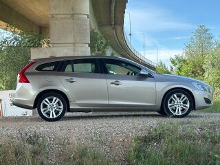 Volvo V60 1.2 R4 84kW