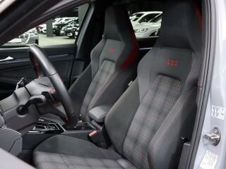 Volkswagen Golf GTI 2.0 180kW