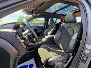 Volvo XC40 R-DESIGN AWD 4x4 HARMAN/KARDON 2.0 R4 110kW