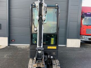 Bobcat E17
