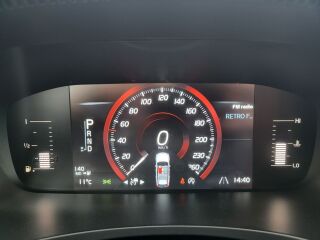 Volvo V90 MOMENTUM Business 2.0 140kW