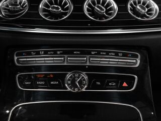 Mercedes-Benz E 220 2.0 143kW