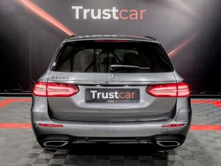 Mercedes-Benz E 300 AMG Designo 2.0 143kW