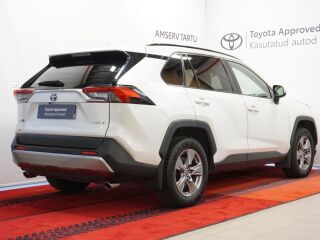 Toyota RAV4 Luxury + Comfort pakett 2.5 131kW