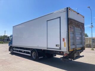 Volvo FE 320+ kahe Lumikko külmutus agregaadiga EURO 6 235kW