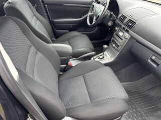 Toyota Avensis 1.8 95кВ