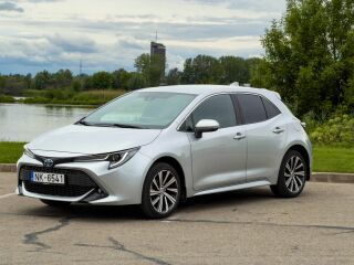 Toyota Corolla Active Plus 1.8 72кВ