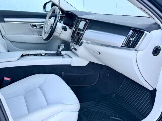 Volvo V90 D4 Momentum 2.0 140kW