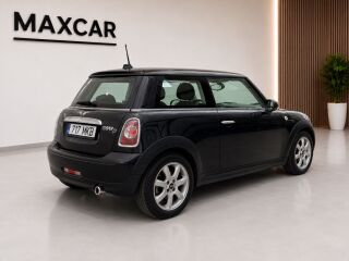 MINI Cooper D 2.0 82kW