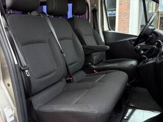 Opel Vivaro Long Passenger 1.6 88кВ