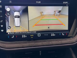 Volkswagen Touareg Elegance 3.0 TDI 170кВ