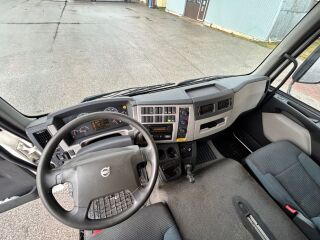 Volvo FL 240 4X2 EURO 5 + BOX + FRIGO THERMOKING EURO 5 179kW