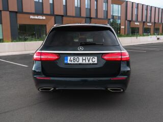 Mercedes-Benz E 400 AMG Night Pack 4 Matic 3.5 245кВ