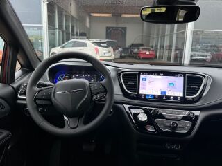 Chrysler Pacifica Hybrid S Appearance Package 3.6 V6 Pentastar