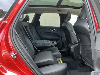Volvo XC60 Intelli Safe Pro MY21 2.0 B4 KERS MILD Kerghübriid 145kW