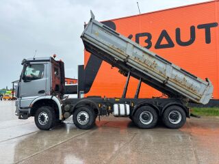 Mercedes-Benz Arocs 3235 8x4 260kW