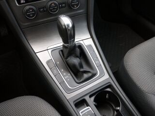 Volkswagen Golf 1.2 77кВ