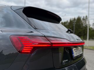 Audi e-tron 50 230kW 158kW