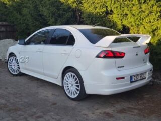 Mitsubishi Lancer DE 1.8 I4 4B10 105kW