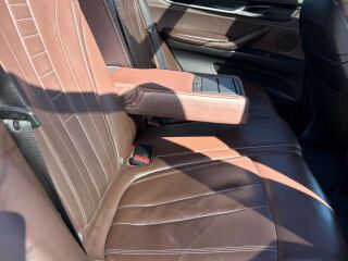 BMW X5 40d M pakett 3.0 R6 N57D30T1 230kW