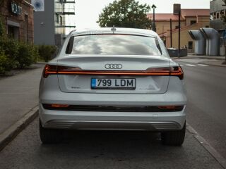 Audi e-tron 55 Sportback 300kw 158kW