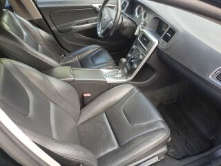 Volvo V60 Summum 2.0 120kW