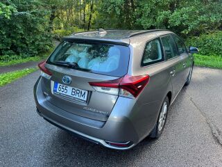 Toyota Auris 1.8 73kW