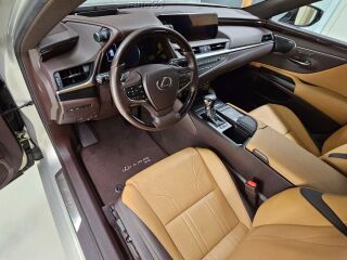 Lexus ES 300h Luxury Line Mark Levinson 2.5 131kW