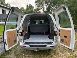 Hyundai H1 2.5 74kW