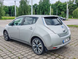 Nissan LEAF Tekna - 40Kwh - Akuga 80kW