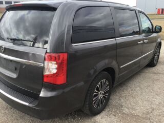 Lancia Voyager LUXURY STOW N GO SWISS GOLD S LINE EDITION 131kW