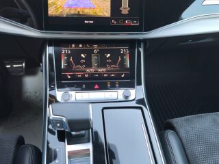 Audi Q7 s line 3.0 170кВ