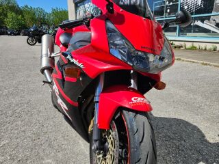 Honda CBR 900 RR FireBlade R4 111kW