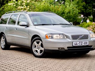 Volvo V70 Momentum 2.4 D5 120kW