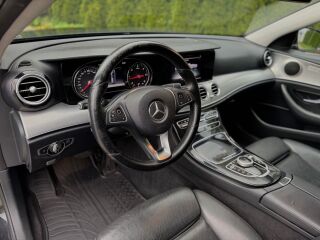 Mercedes-Benz E 220 2.0 R4 143kW